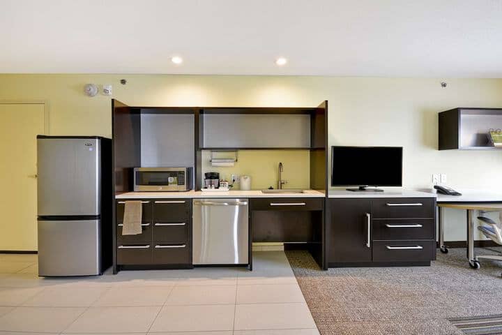 Room 15 of 40