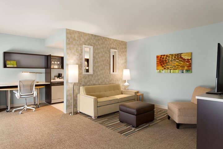Room 13 of 25