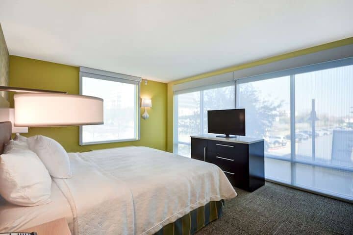 Room 16 of 40