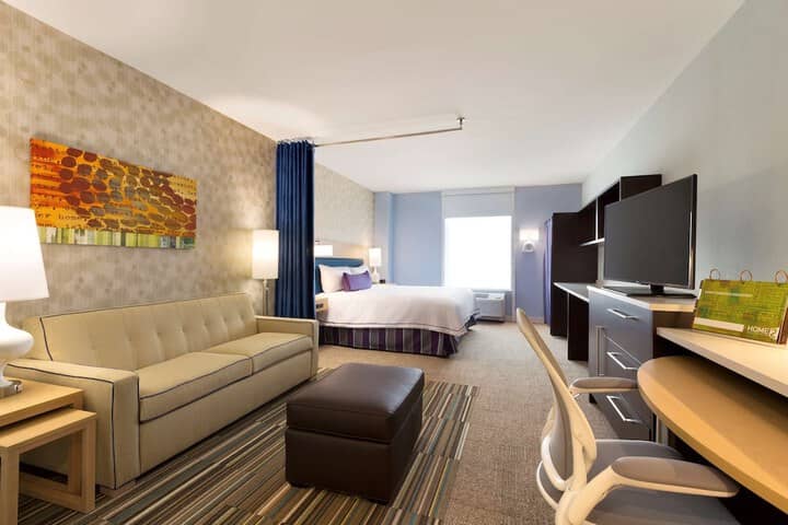 Room 12 of 25