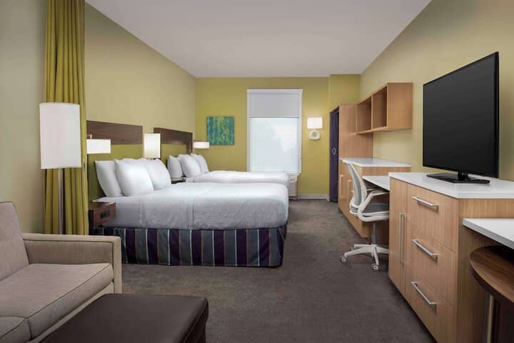 Room 7 of 28
