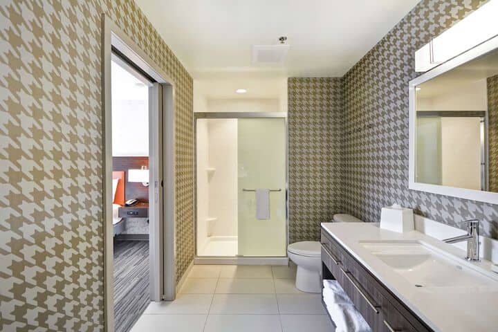 Bathroom shower