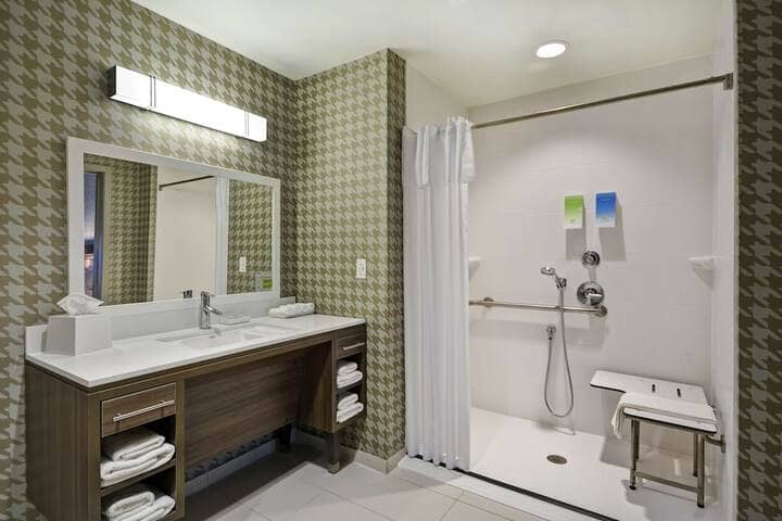 Bathroom shower