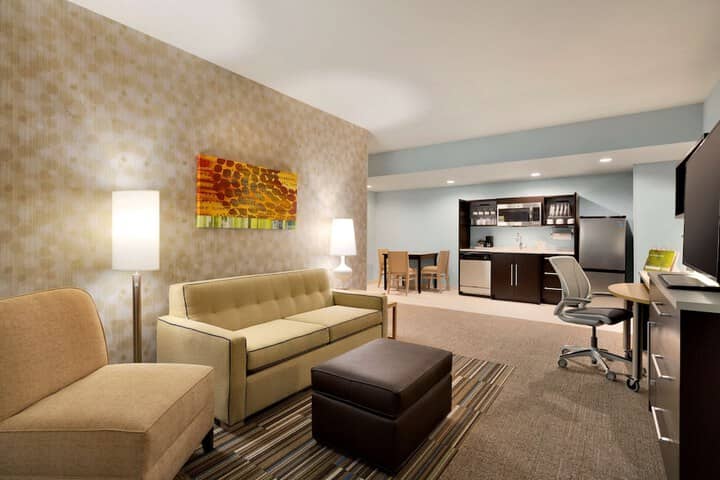 Room 9 of 25