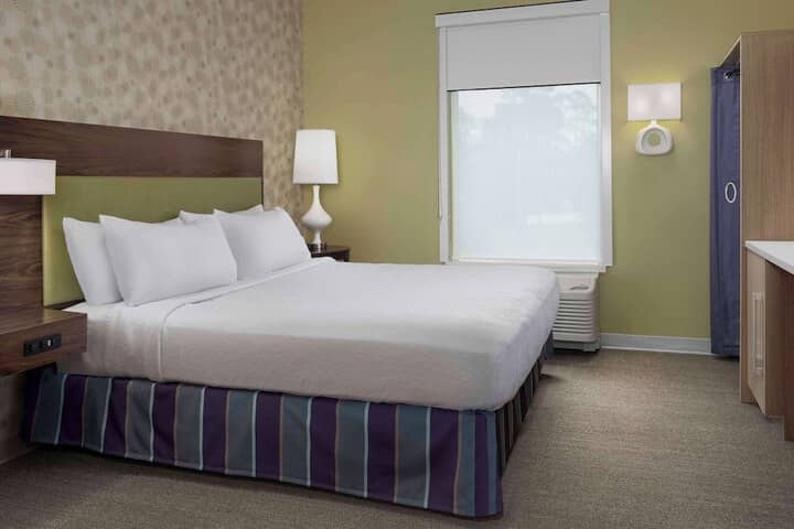 Room 5 of 28